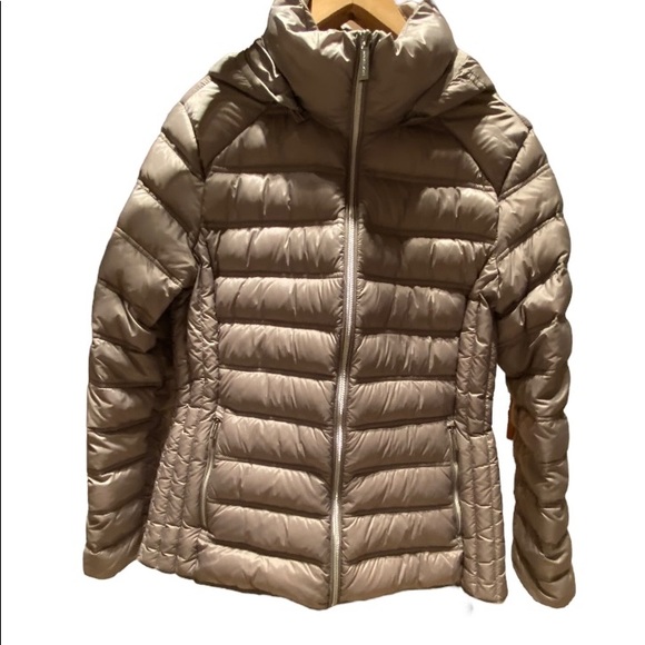 Michael Kors down bomber jacket, detachable hood - Picture 3 of 8